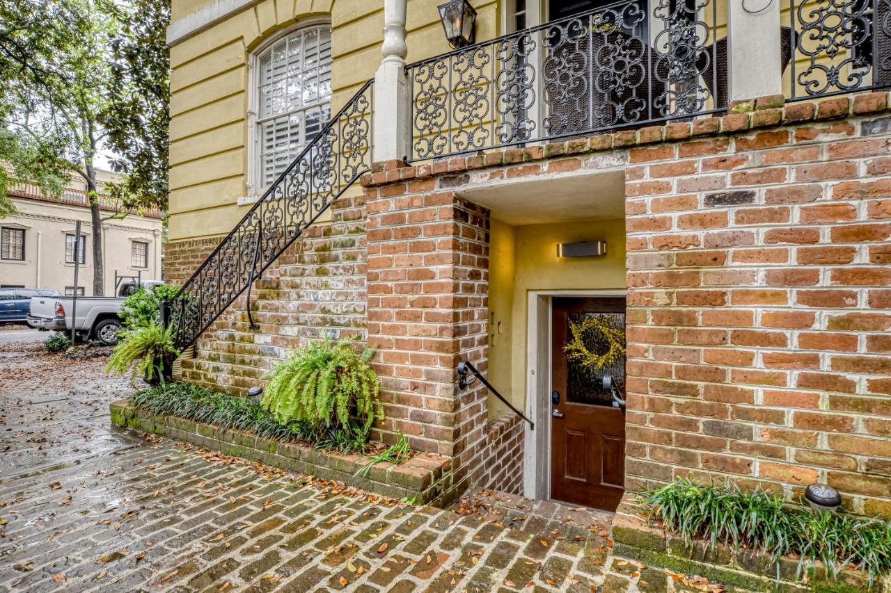 Modern Garden On Jones Villa Savannah Bagian luar foto